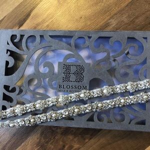 Freshwater Pearl and Silver Ariel belt size S